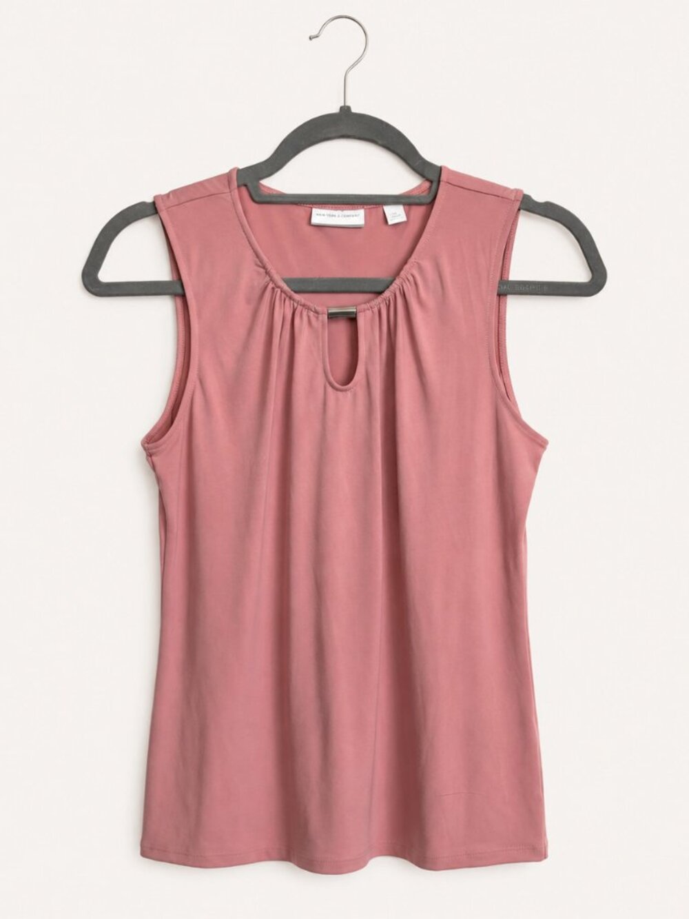 New York & Company Dusty Rose Keyhole Sleeveless Top Size M